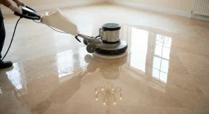 Diferencias entre pulido, abrillantado y acristalado qué necesita tu suelo